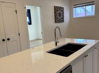 11850 84th Ave #210-1, Grande Prairie, AB T8W0M4