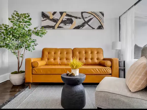 (undisclosed Address), Chicago, IL 60640