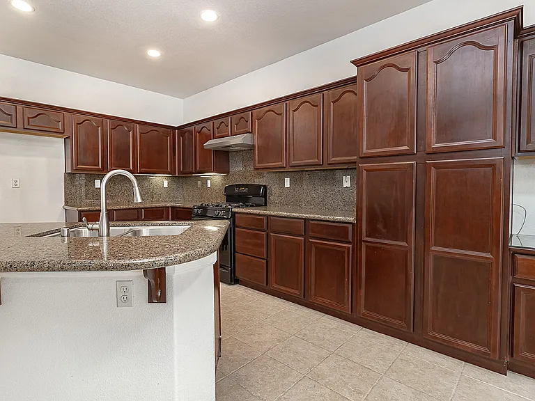 707 Ashlynn Way — Photo 11