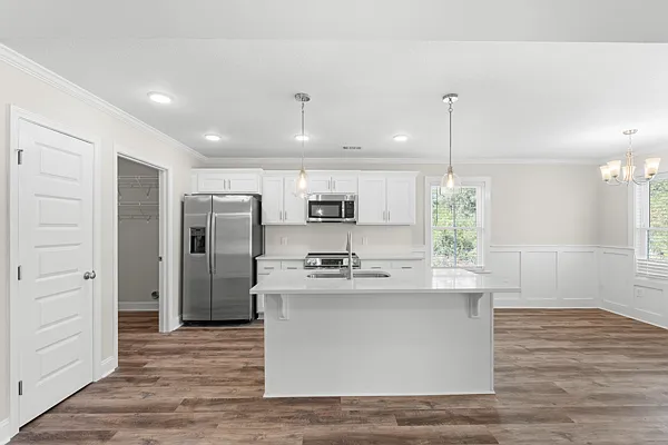 Latitude 32 — Photo 10