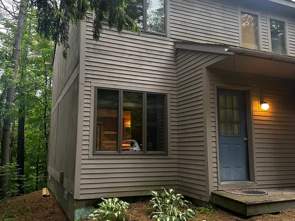 19 Edgewood Ln #17A, Hartland, VT 05048