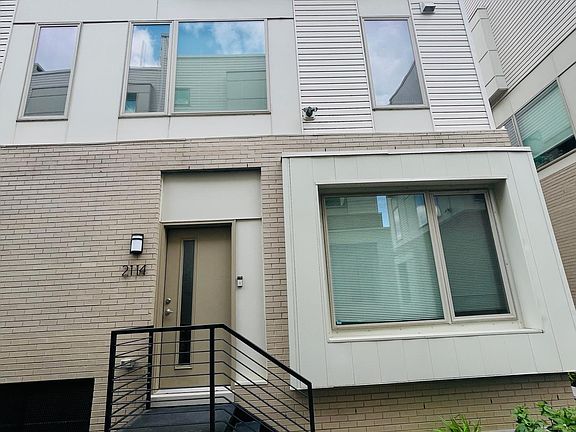 2nd image of 2114 Kensington Walk