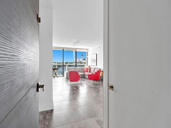 4th image of 20515 E Country Club Dr APT 346