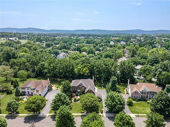 2nd image of 4140 Douglas Dr