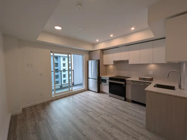 10829 140th St #501, Surrey, BC V3R 0H4
