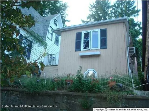 93 Pleasant Valley Ave, Staten Island, NY 10304