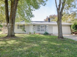 29 N Lynette Dr, Decatur, IL 62526