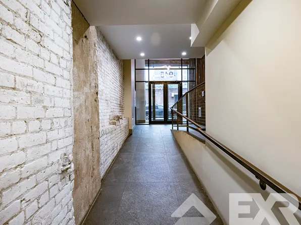 945 Bergen Street image 10 of 15