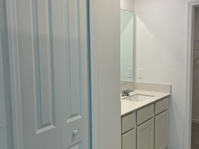 2170 Lasso Loop — Photo 13