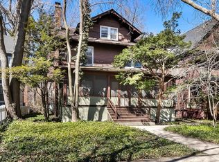 1910 Orrington Ave, Evanston, IL 60201