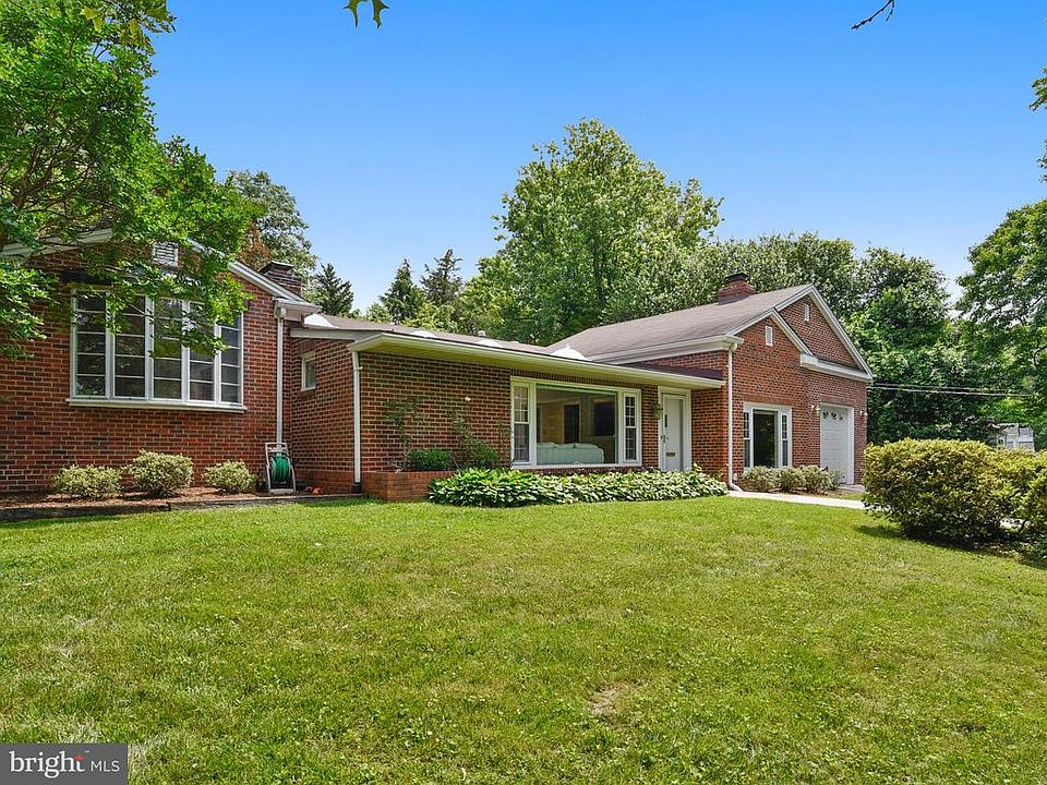 1st image of 3015 Aspen Ln