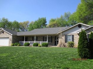 1039 Catalpa Dr, O Fallon, IL 62269