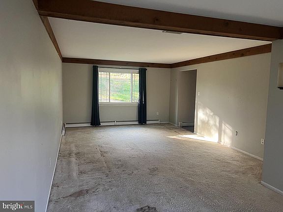 3rd image of 7 Shady Ln