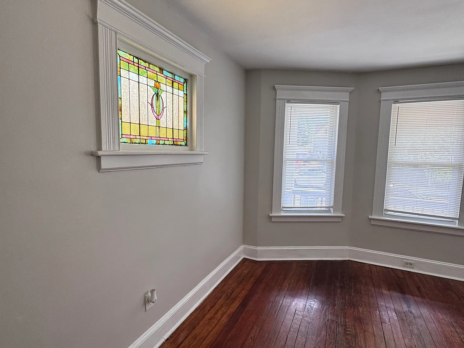 3 bed, 1200 sqft, $1,925 — Photo 4