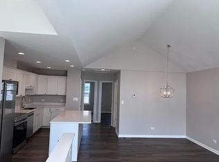 7238 Farmstead Ln #7238, Hanover Park, IL 60133