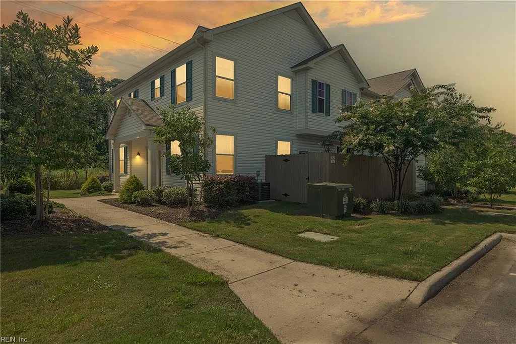 2842 Baldwin Dr — Photo 2