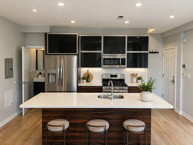 1439 N Franklin St #B — Photo 3