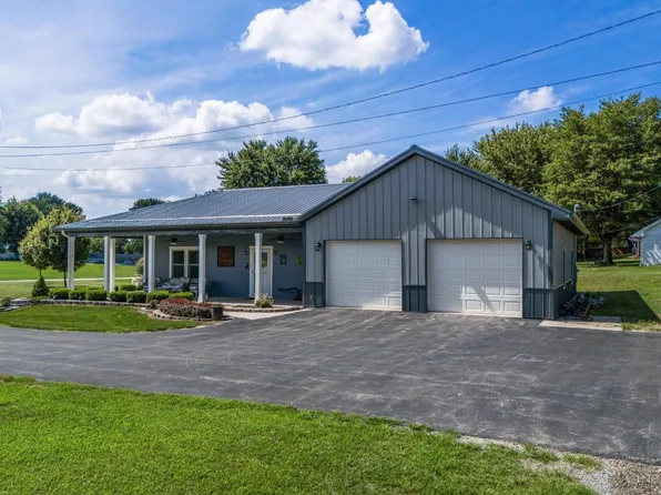 80 Circle Dr, New Vienna, OH 45159