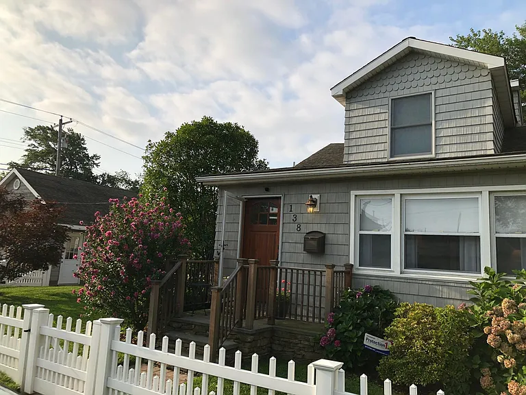 138 Cedar Ave — Photo 5