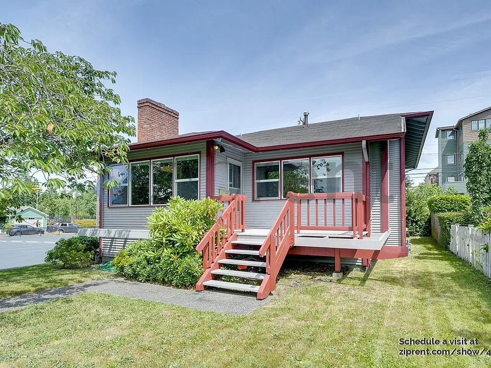 4110 44th Ave SW