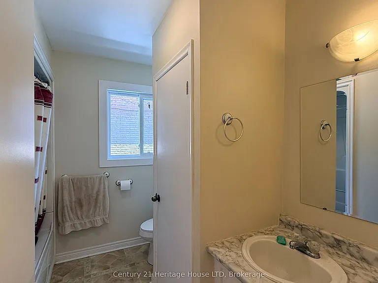 6780 Hagar Ave — Photo 9