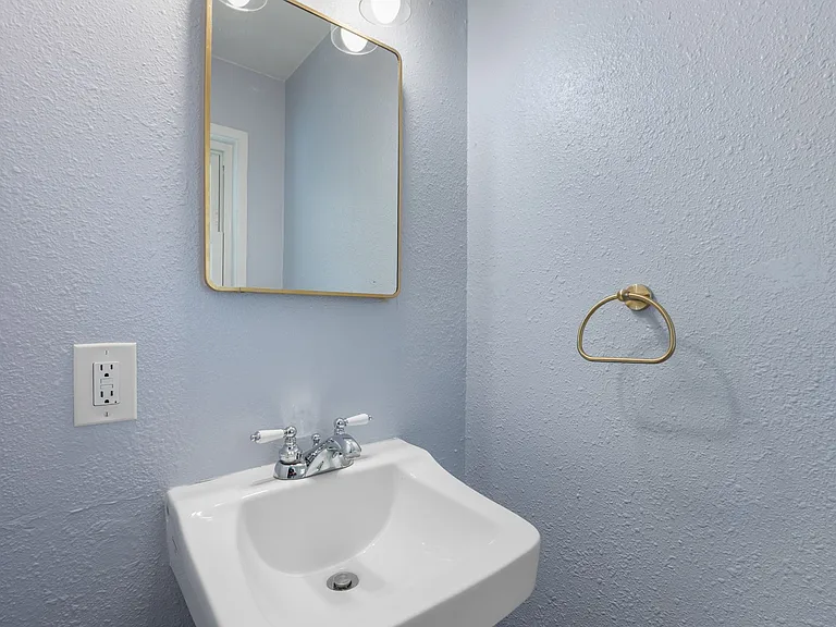 1060 Uvalda St — Photo 20