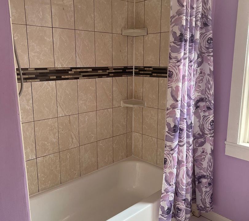 2nd image of 522 Saint Joseph St