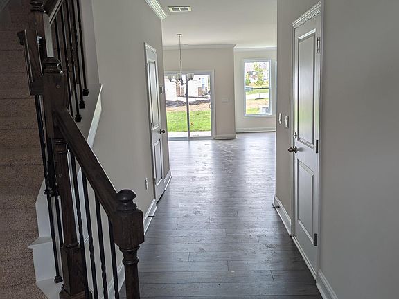 4th image of 21 Cedar Hill Rd