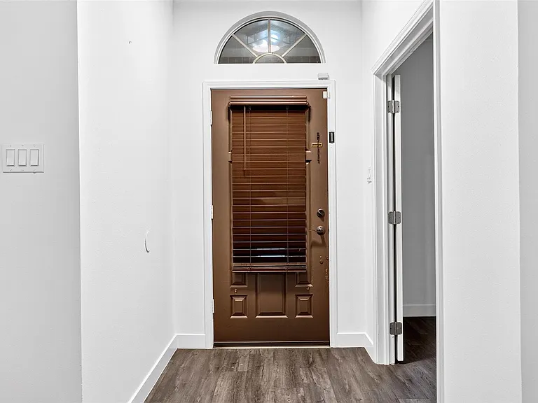 18610 Autumn Hills Dr — Photo 10