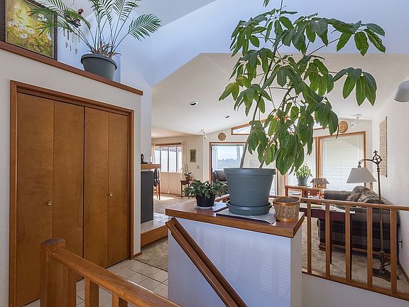 5th image of 693 La Cana St
