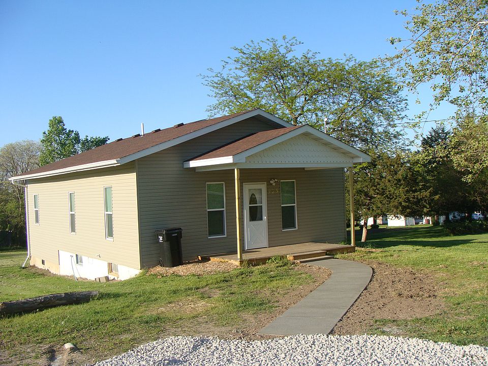 Like New Home! 3 bdrm