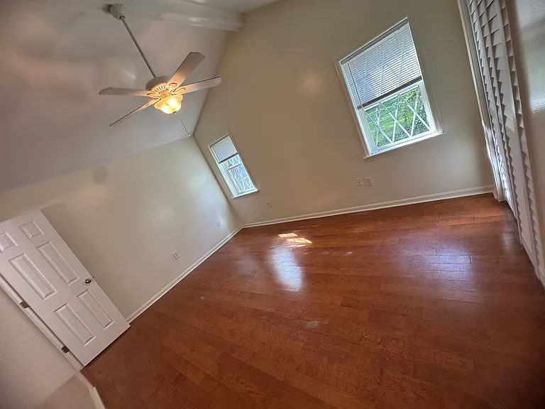 106 Cambell Ct — Photo 6