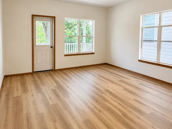2315 N Lombard St APT 2, Portland, OR 97217