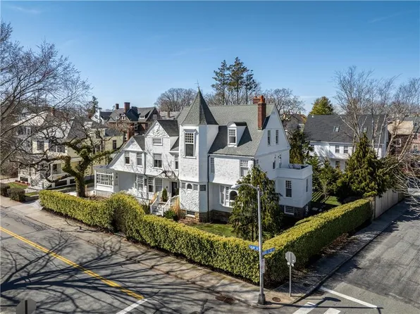 80 Kay St, Newport, RI 02840