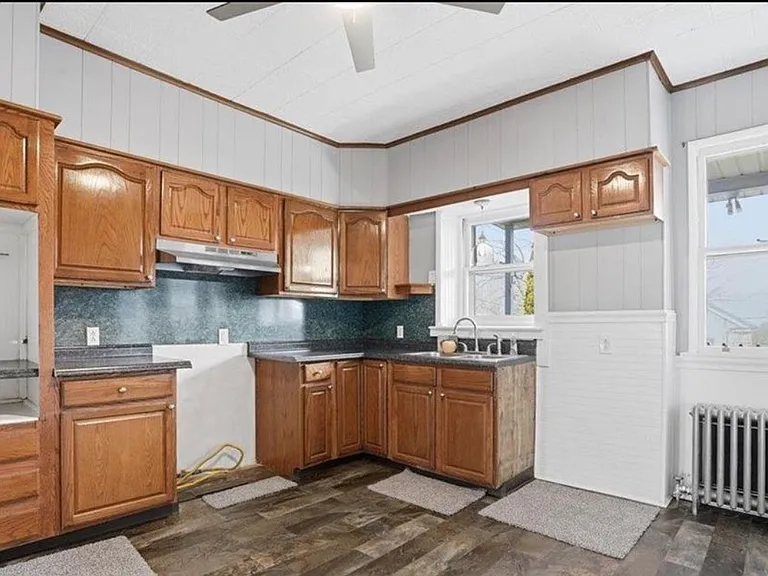 242 Center Ave #1 — Photo 8
