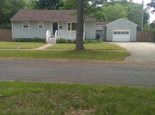 1089 Amherst Rd, Muskegon, MI 49441