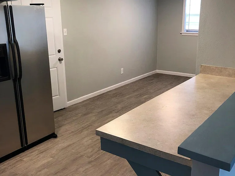 7628 Macon Dr — Photo 10