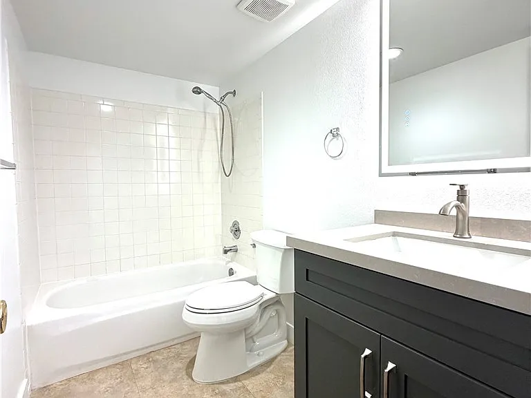 920 Rockview Dr #101 — Photo 10