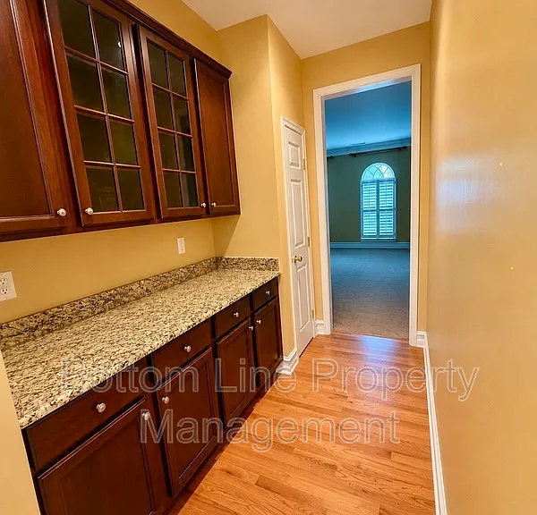 8045 Talcott Dr — Photo 25