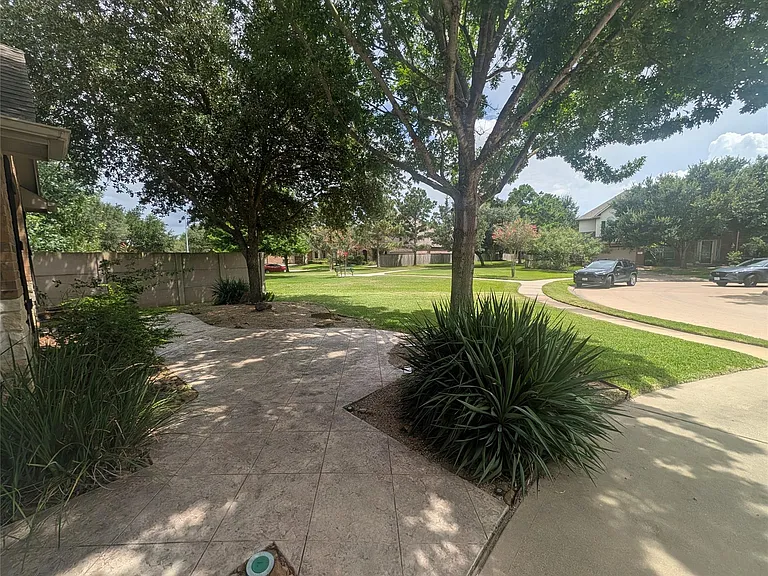 14915 Bronze Finch Dr — Photo 23