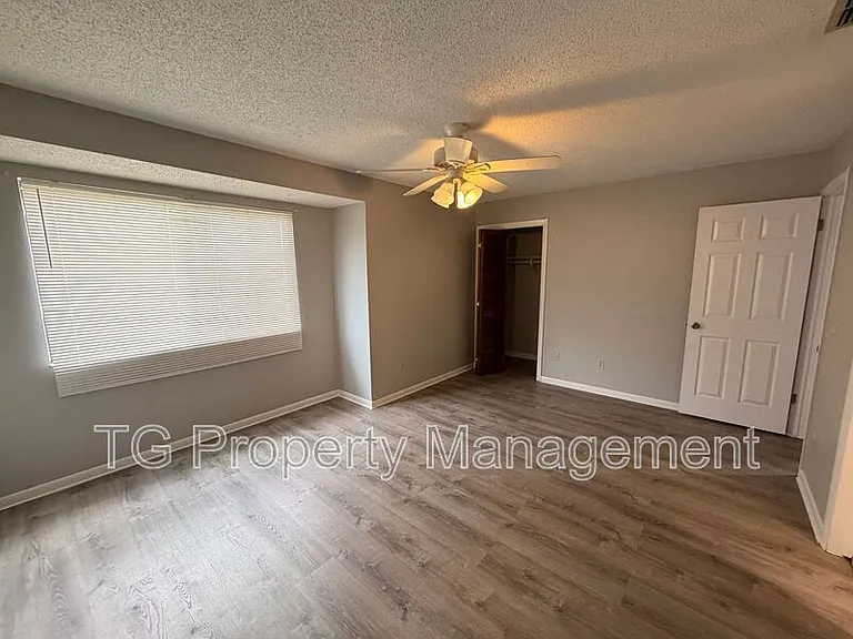 4403 Windergate Dr — Photo 5