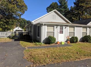 3 Grandview Ave, East Granby, CT 06026