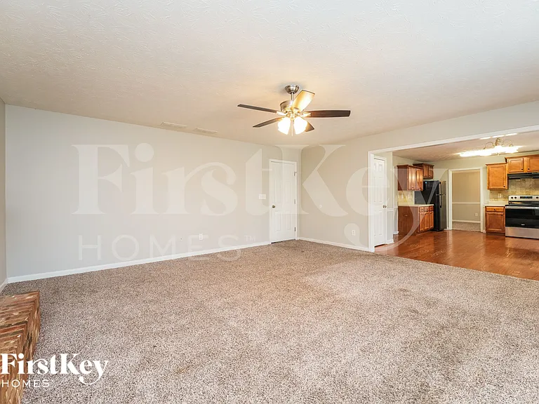 250 Landon Way — Photo 5