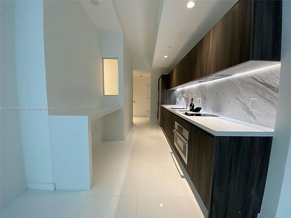 2nd image of 851 NE 1st Ave #303