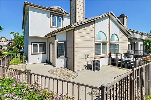 1555 Orange Ave Photo 1