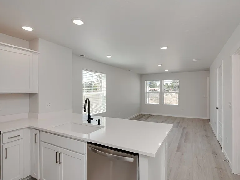 1673 S Arborwood Ln — Photo 8