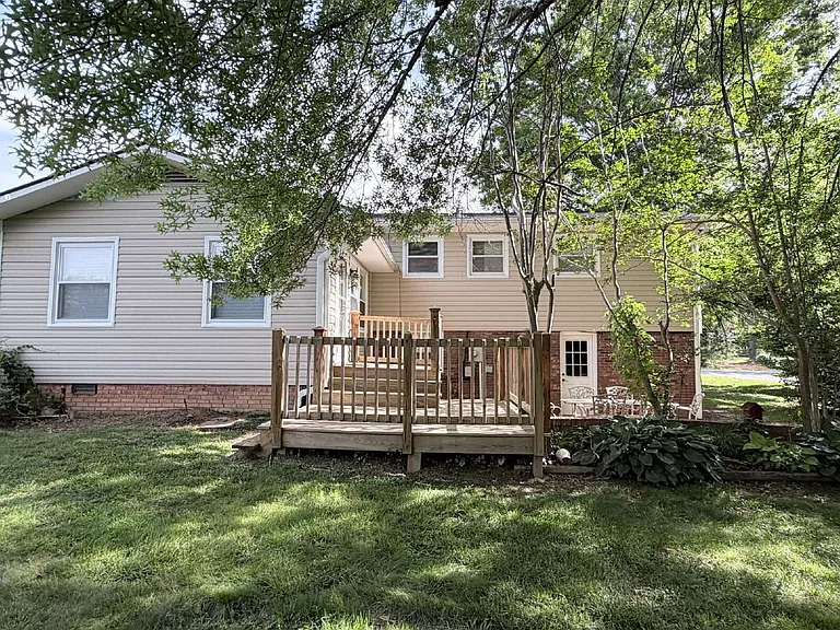 725 Wildflower Ln — Photo 40