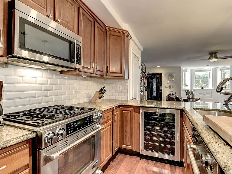 1423 Clifton St NW #1 — Photo 9