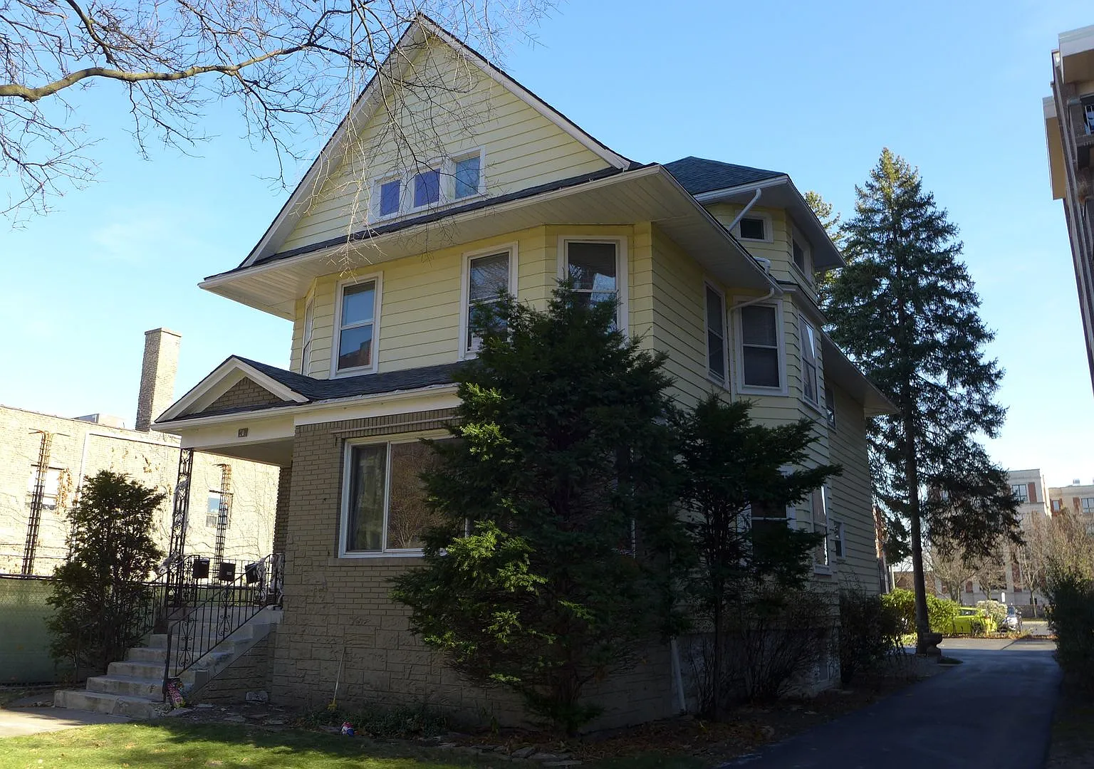 419 Ashland — Photo 1