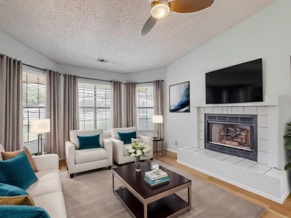 7701 Calhoun Dr NE, Albuquerque, NM 87109